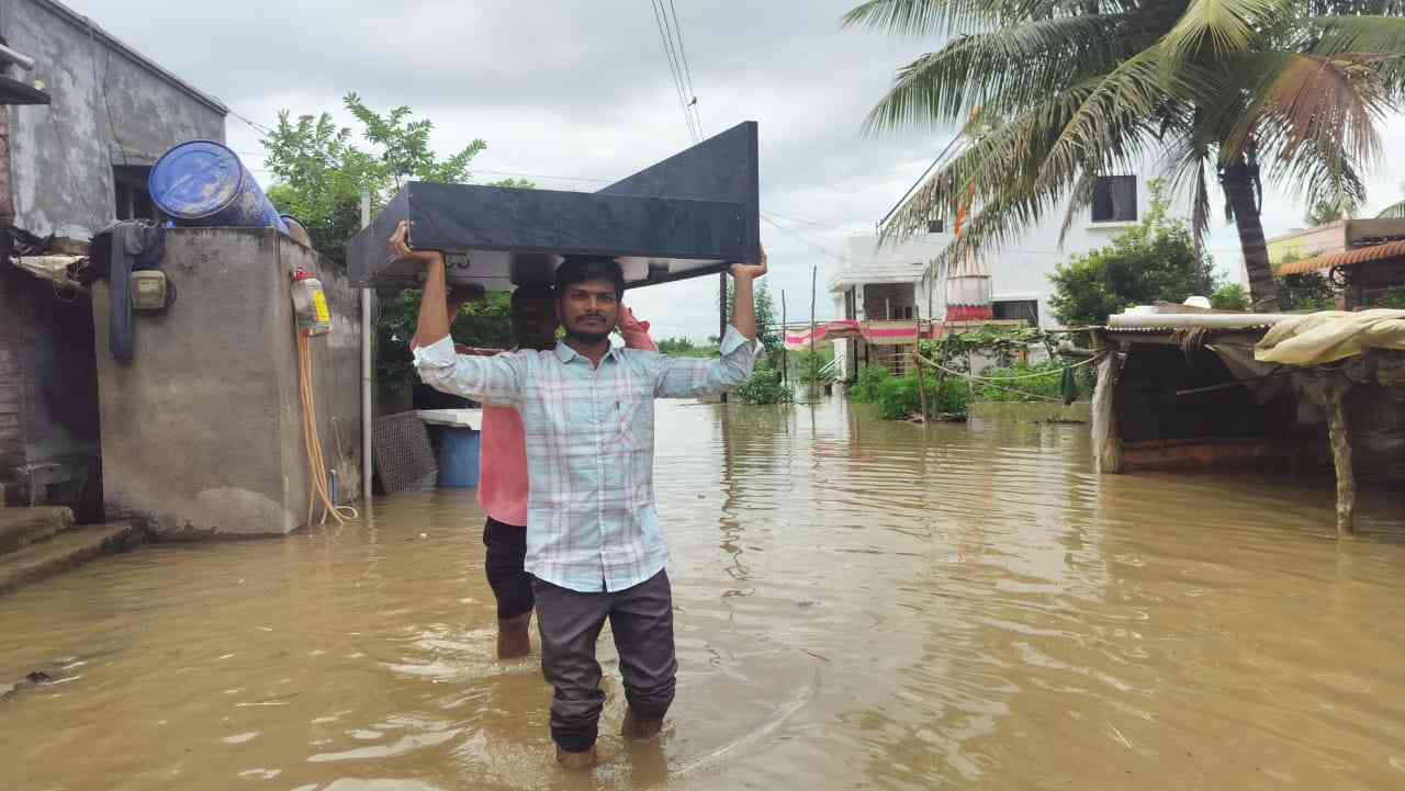 Flood Relief Dharashiv
